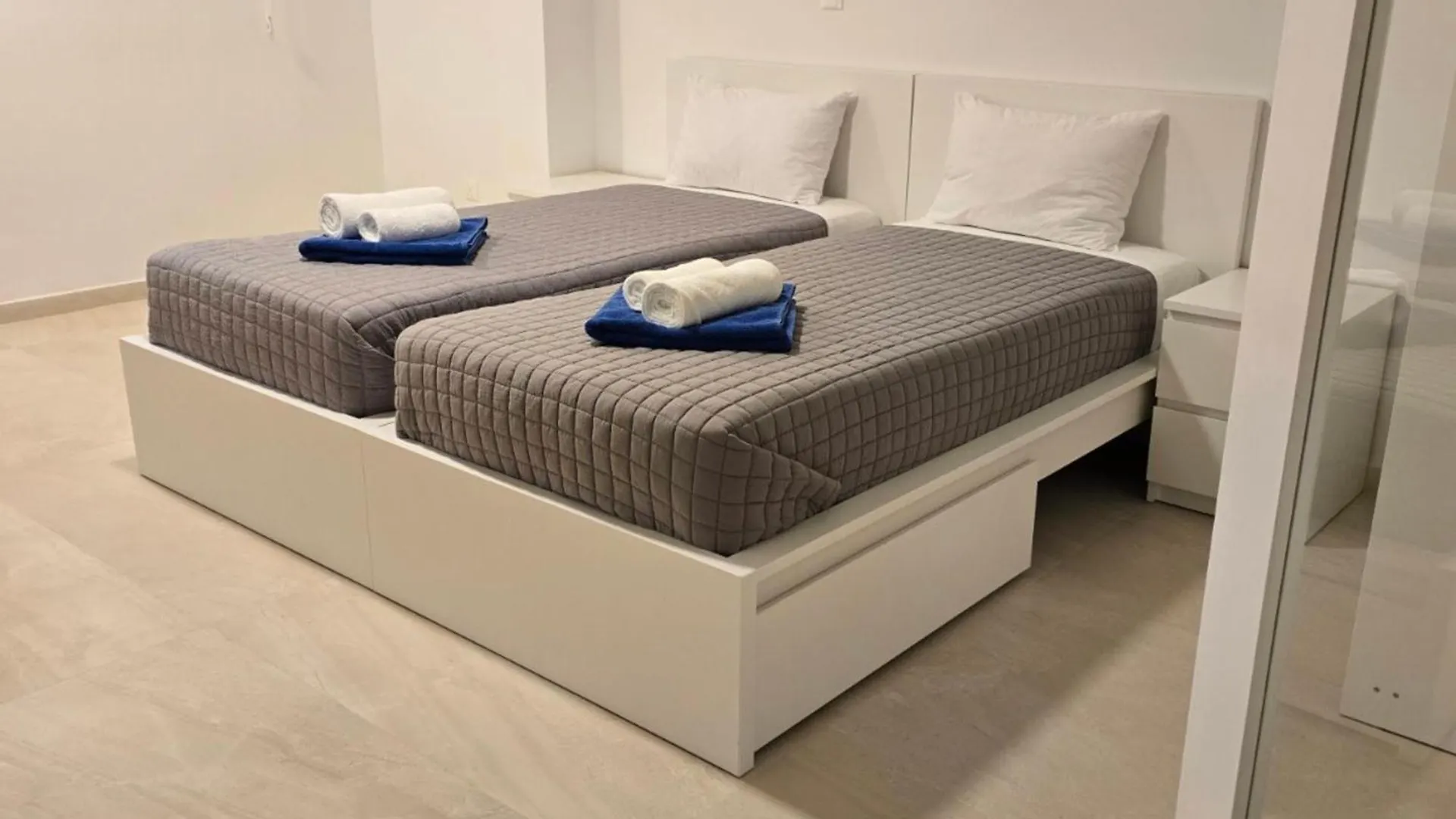 Serenity Waves Villa 4 Softades